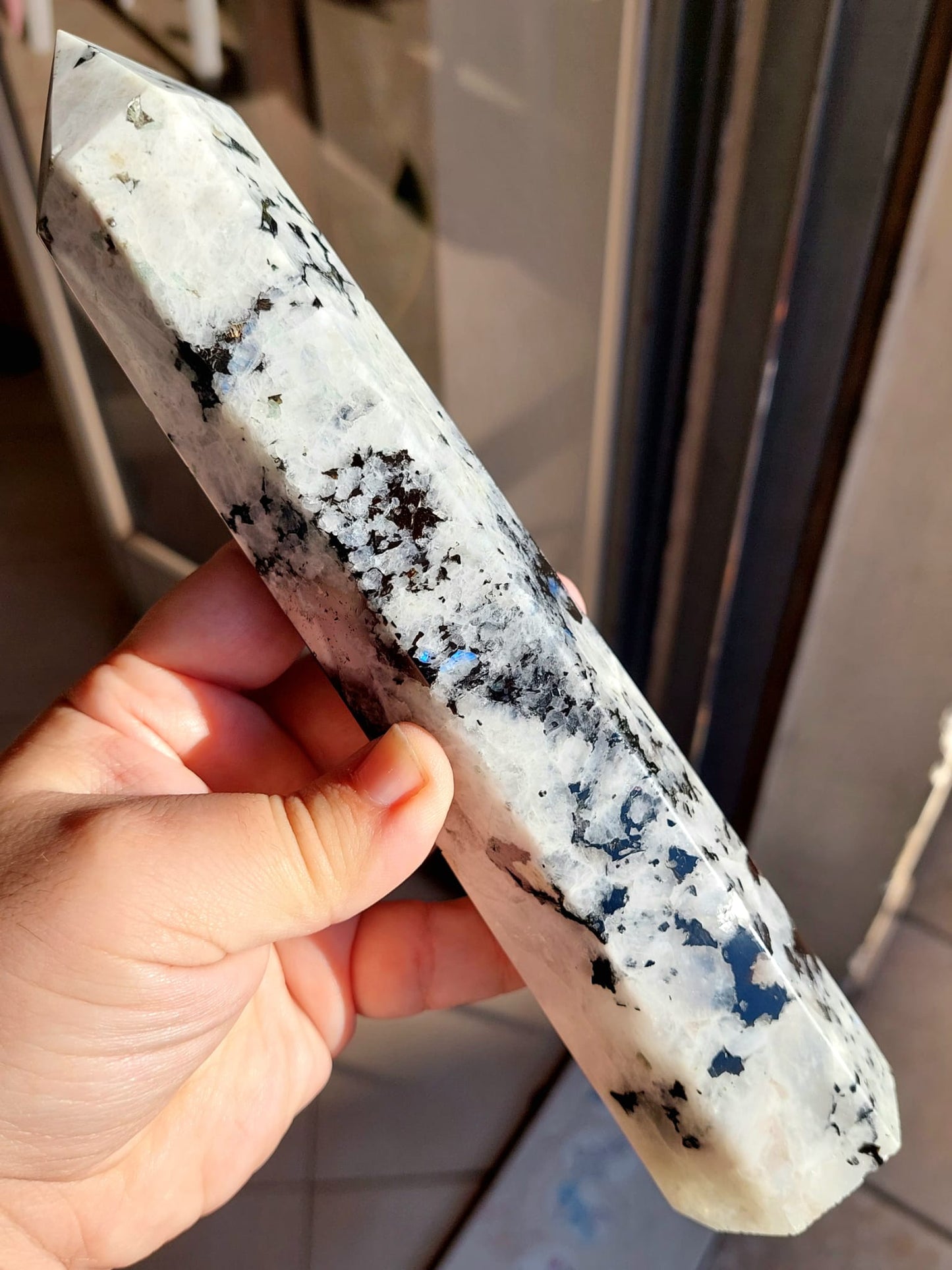 Torre XL in Labradorite bianca (IMPERFETTO)