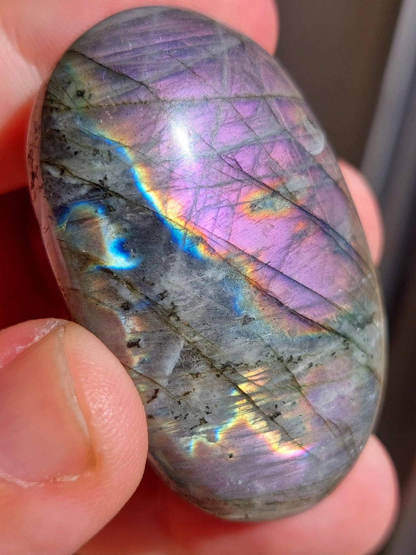 Labradorite palmstone