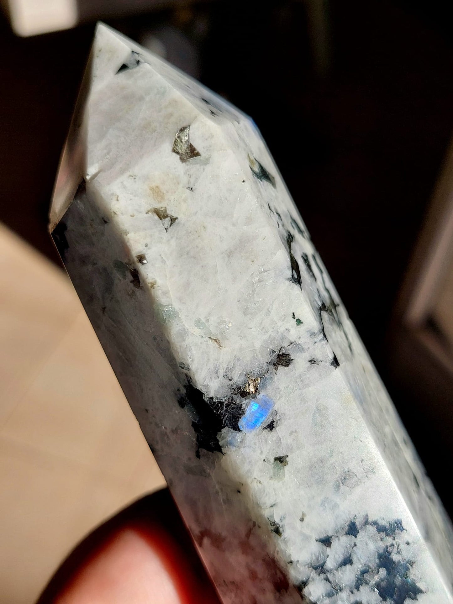 Torre XL in Labradorite bianca (IMPERFETTO)