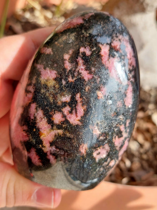 Rodonite freeform