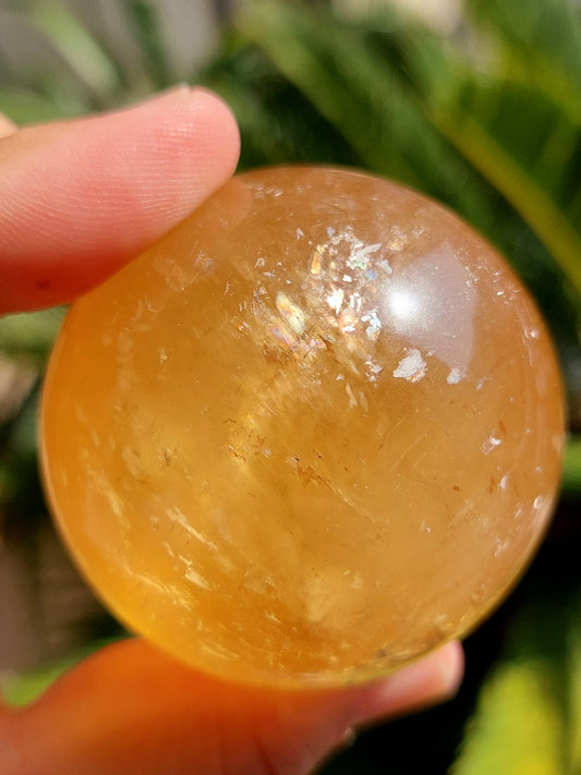 Calcite Miele sfera - 4,9 cm