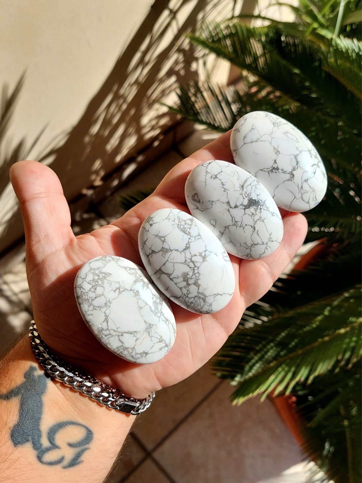 Howlite palmstone - 1 Pz