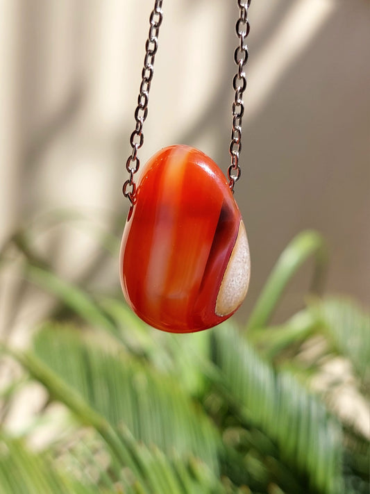 Collana con pietra forata Agata Corniola