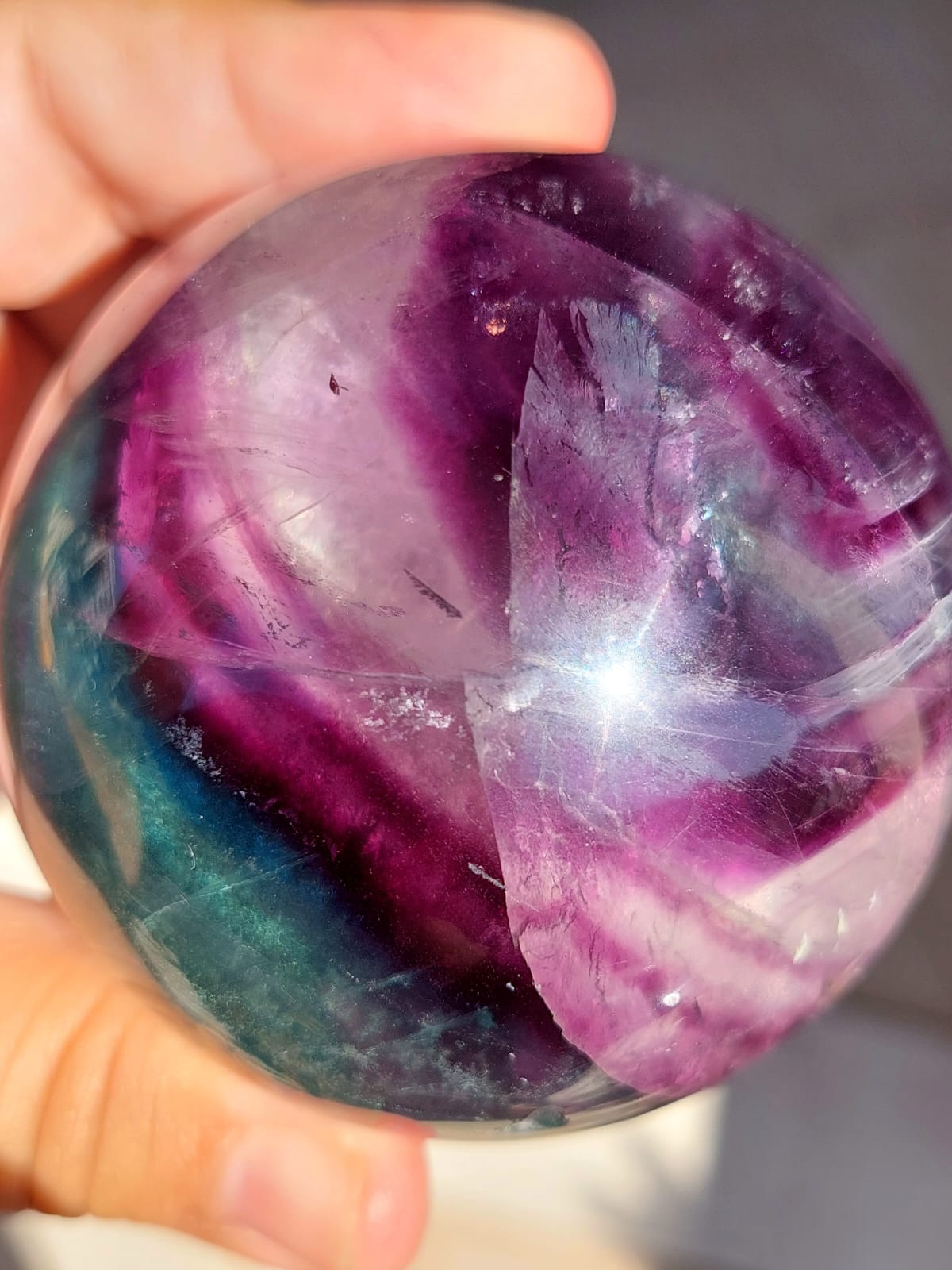Fluorite sfera - 7 cm (IMPERFETTO)