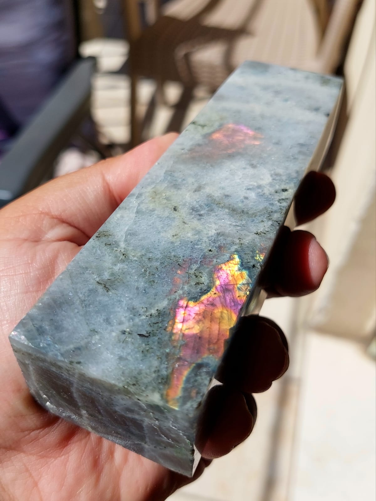 Obelisco in Labradorite