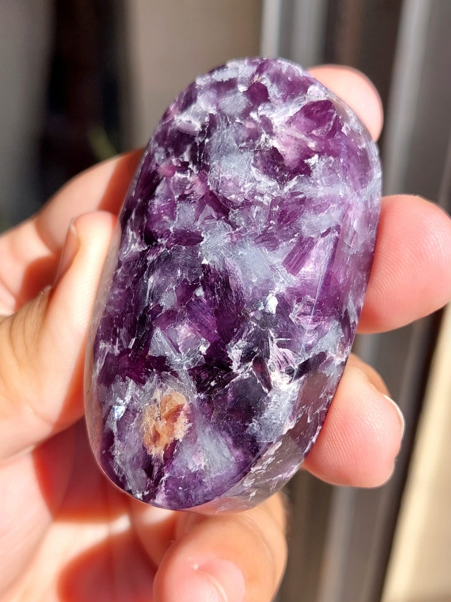 Lepidolite/Mica palmstone - 1 Pz